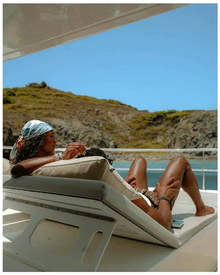 生(shēng)涯(yá)首次一阵!多诺万-米切尔ins晒出(chū)训练和休闲照