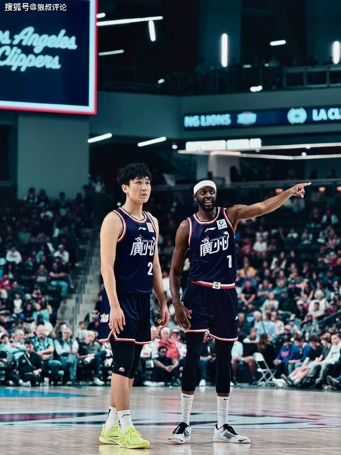 15年效力勇士隨(suí)队奪(duó)得NBA总冠军!廣(guǎng)州龙獅(shī)签约前NBA球员霍乐迪