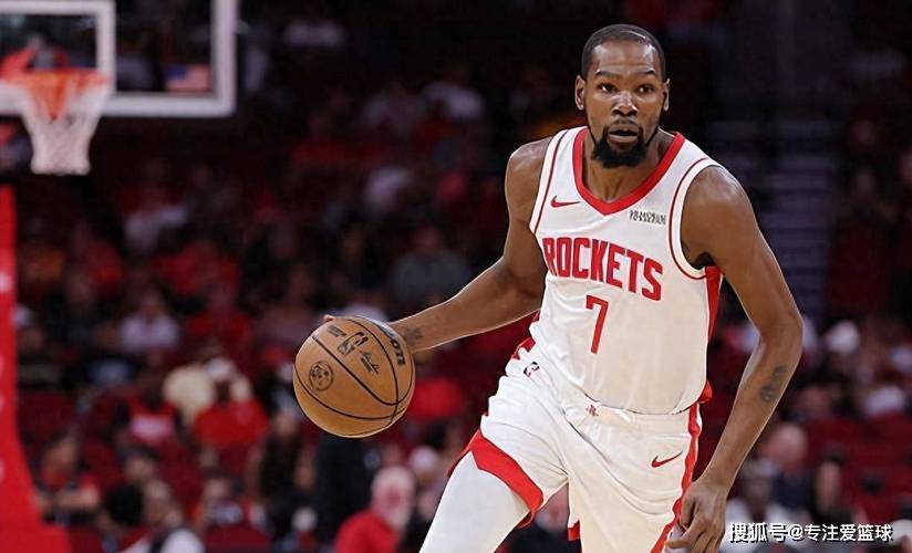 杜兰特宣布要(yào)缺(quē)席兩(liǎng)場(chǎng)关键比(bǐ)赛,遭(zāo)太阳记者嘲讽不敢来菲尼克斯