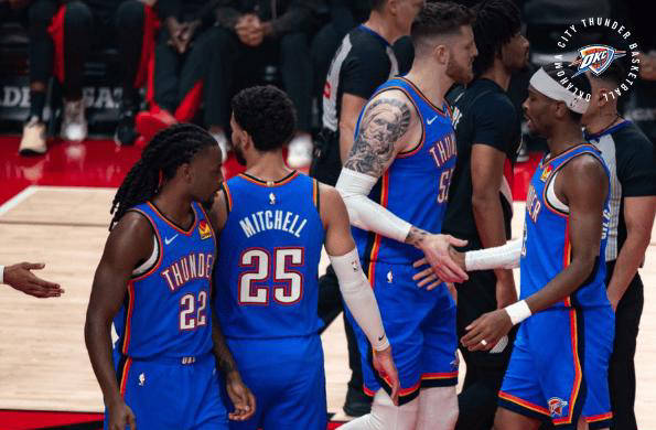 卫冕冠军惨遭爆(bào)冷，西部黑马崭露頭(tóu)角(jiǎo)，NBA格局生变