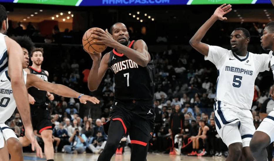 卫冕冠军惨遭爆(bào)冷，西部黑马崭露頭(tóu)角(jiǎo)，NBA格局生变